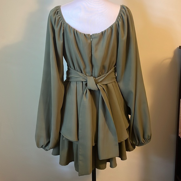 Altard State (L) Lola crossover romper army green puff rubber neckline UEC - Picture 5 of 12